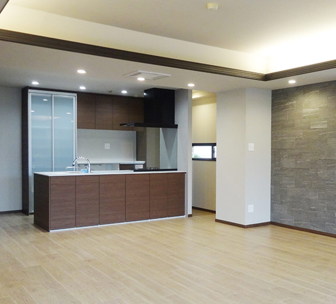キレイなマンションの部屋の中の様子